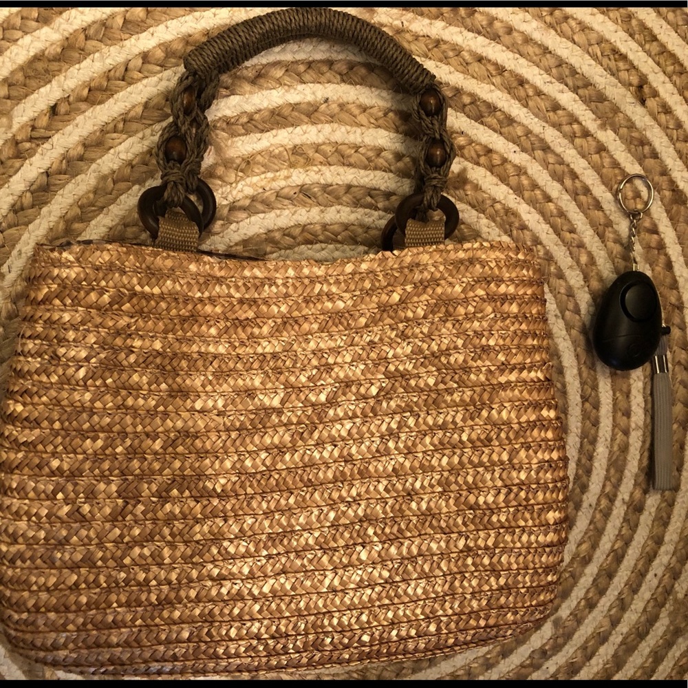 Vintage Croft & Barrow Straw Handbag with Macrame Wooden Bead Handle